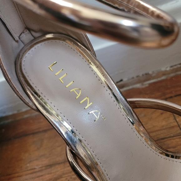 Michelle Rose Metallic Gold High Heel Chunky Platform Sandals - Picture 8 of 8